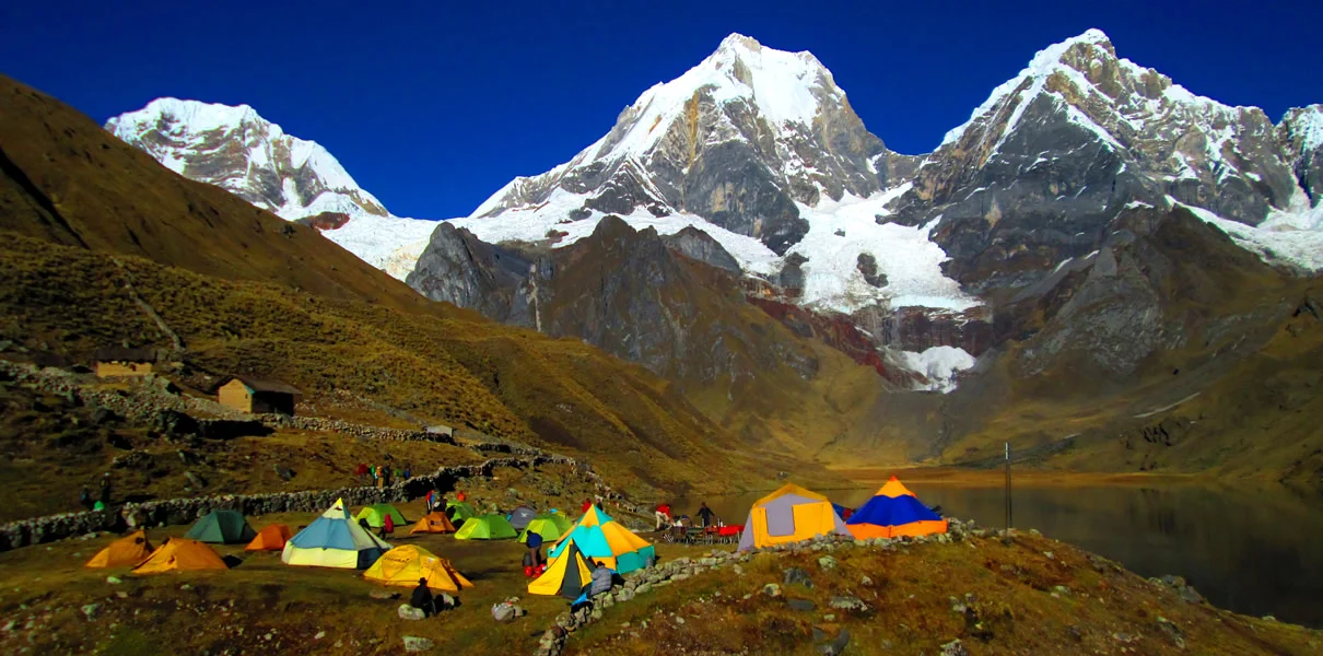 Llama-Trek-Cordillera-Huayhuash.jpeg