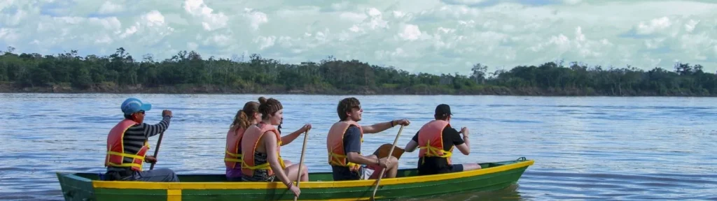 Tour-Iquitos-Aventura-Pesca-Heliconia-Lodge-Full-Camping-Excursiones-en-Iquitos