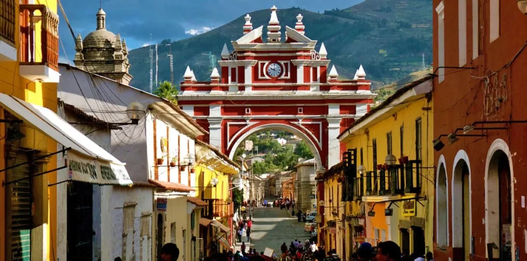 arco-ayacucho-perutravels-1210x600