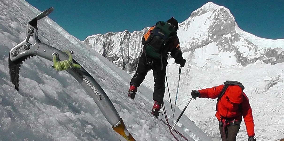 Andinismo-Ascenso-al-Alpamayo